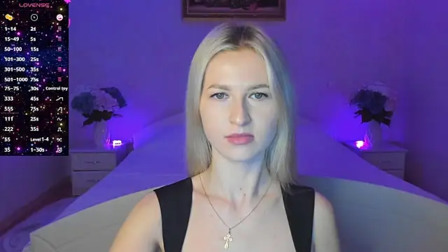 AnnaCarrera online show from November 24, 2025, 6:51 pm