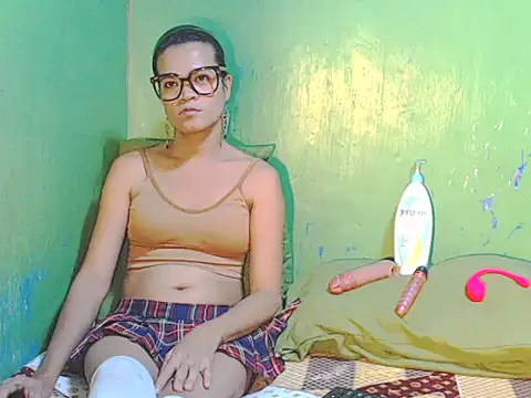 Snapshot of Paula_Jordan chatting on February 1, 2026, 2:04 pm Paula Jordan online show from February 1, 2026, 2:04 pm