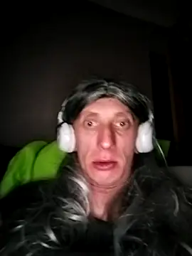 Snapshot of IfYouLike30 chatting on December 3, 2025, 12:40 am IfYouLike30 online show from December 3, 2025, 12:40 am