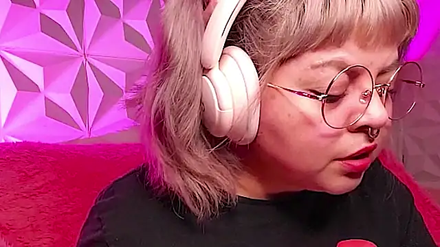 Satyn doll online show from November 22, 2025, 11:48 pm