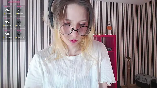 Snapshot of _Hanna_Moon_ chatting on January 22, 2025, 9:24 am Hanna Moon online show from January 22, 2025, 9:24 am