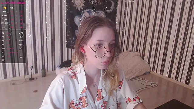 Snapshot of _Hanna_Moon_ chatting on September 11, 2025, 10:15 am Hanna Moon online show from September 11, 2025, 10:15 am