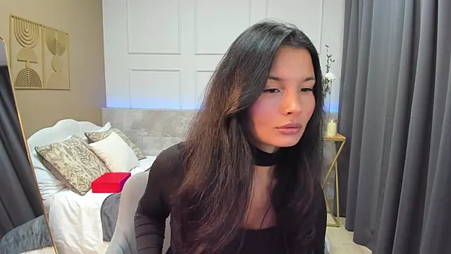 ErikaSoft online show from November 7, 2025, 5:29 am