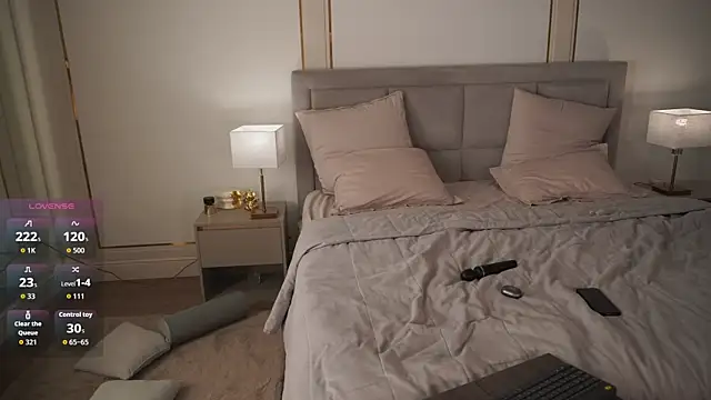 eseniyavl online show from October 21, 2025, 4:57 am