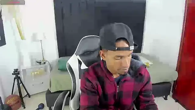 Snapshot of anhtony_wayans chatting on December 3, 2025, 12:29 am anhtony wayans online show from December 3, 2025, 12:29 am