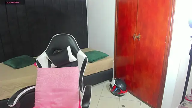 Snapshot of anhtony_wayans chatting on January 6, 2026, 11:51 pm anhtony wayans online show from January 6, 2026, 11:51 pm