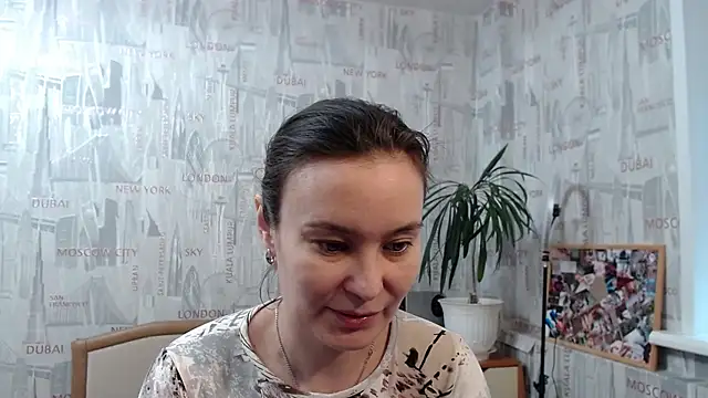 Snapshot of GinaQSoul chatting on February 2, 2025, 8:46 am GinaQSoul online show from February 2, 2025, 8:46 am