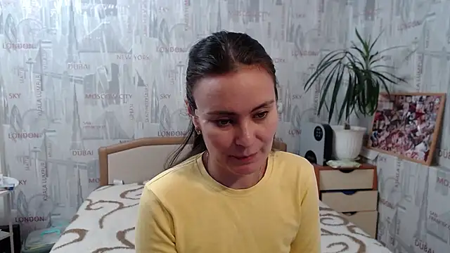 Snapshot of GinaQSoul chatting on October 11, 2025, 9:52 am GinaQSoul online show from October 11, 2025, 9:52 am