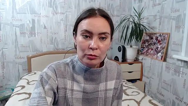 GinaQSoul online show from October 16, 2025, 3:35 pm