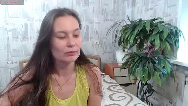 GinaQSoul online show from April 3, 2026, 3:26 am