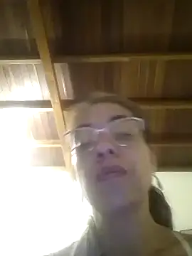 Snapshot of mari657 chatting on February 26, 2025, 1:32 am mari657 online show from February 26, 2025, 1:32 am