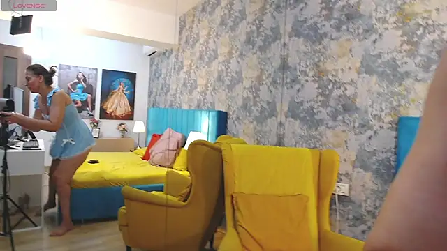 LisaCroft online show from September 15, 2025, 7:19 am