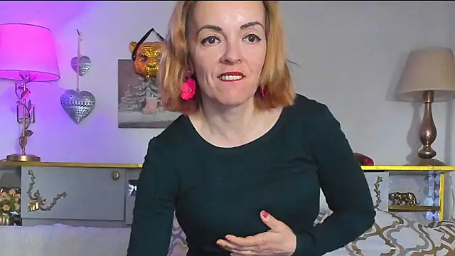 KateConner online show from March 20, 2025, 1:57 am