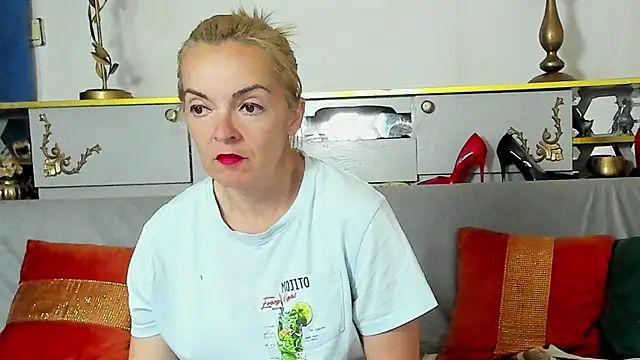 KateConner online show from June 15, 2026, 8:05 am