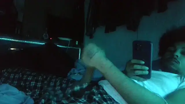 Snapshot of bigdickjojo69 chatting on January 11, 2026, 12:37 am bigdickjojo69 online show from January 11, 2026, 12:37 am