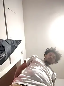 Snapshot of bigdickjojo69 chatting on February 9, 2026, 12:09 pm bigdickjojo69 online show from February 9, 2026, 12:09 pm