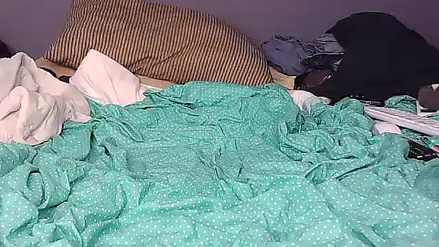 Snapshot of k-dong chatting on October 30, 2025, 3:35 pm k-dong online show from October 30, 2025, 3:35 pm