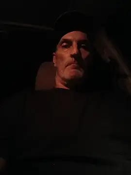 Snapshot of k-dong chatting on November 1, 2025, 5:20 am k-dong online show from November 1, 2025, 5:20 am