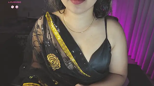 Snapshot of _neesha_414_ chatting on November 24, 2025, 7:02 pm neesha 414 online show from November 24, 2025, 7:02 pm