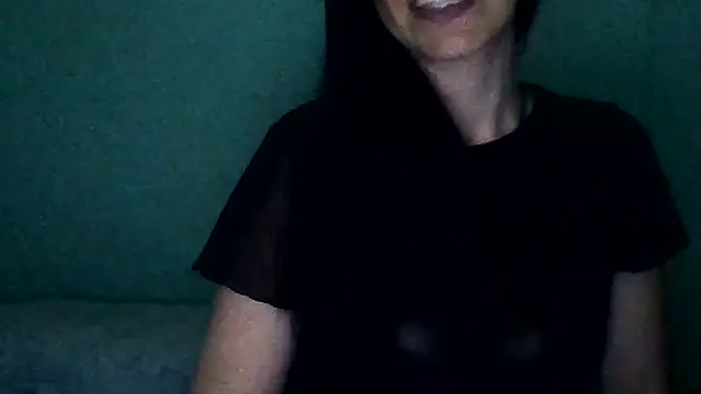 chicacastilla online show from April 5, 2026, 6:21 am