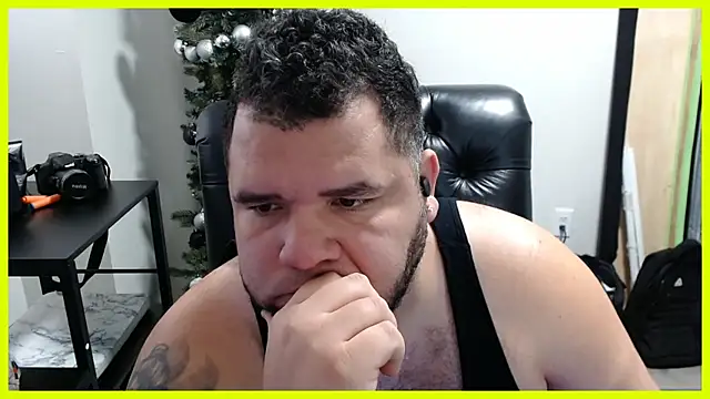 Snapshot of Gabihotxxx1 chatting on January 3, 2025, 5:42 pm Gabihotxxx1 online show from January 3, 2025, 5:42 pm