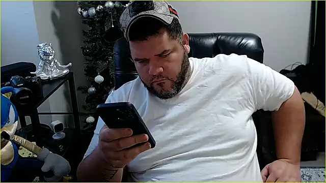 Snapshot of Gabihotxxx1 chatting on January 13, 2025, 2:42 pm Gabihotxxx1 online show from January 13, 2025, 2:42 pm