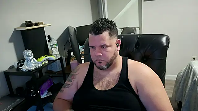 Snapshot of Gabihotxxx1 chatting on March 14, 2025, 7:12 pm Gabihotxxx1 online show from March 14, 2025, 7:12 pm