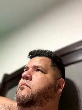 Snapshot of Gabihotxxx1 chatting on November 4, 2025, 5:17 am Gabihotxxx1 online show from November 4, 2025, 5:17 am