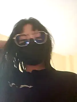 Snapshot of Latin_summer chatting on October 25, 2025, 9:42 pm Latin summer online show from October 25, 2025, 9:42 pm