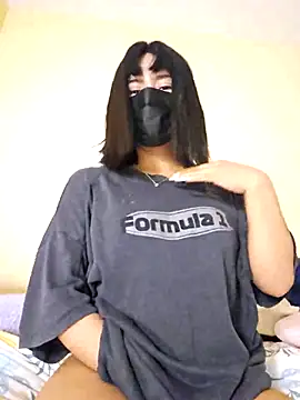 Snapshot of Latin_summer chatting on October 30, 2025, 3:52 am Latin summer online show from October 30, 2025, 3:52 am