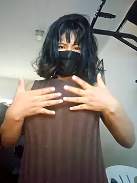 Snapshot of Latin_summer chatting on December 5, 2025, 8:05 pm Latin summer online show from December 5, 2025, 8:05 pm