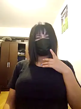 Snapshot of Latin_summer chatting on December 14, 2025, 11:53 pm Latin summer online show from December 14, 2025, 11:53 pm