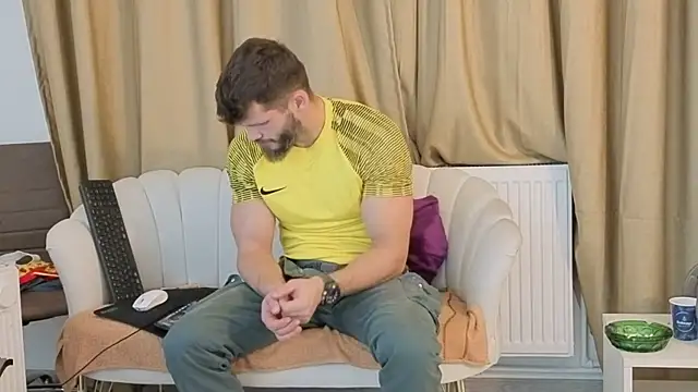 MauroTwin online show from November 5, 2025, 7:14 pm