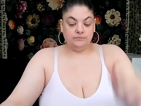 Exotic-Melons online show from May 13, 2026, 9:33 pm