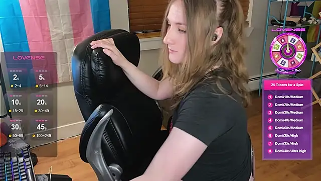 luluvaladon online show from October 9, 2025, 5:38 am