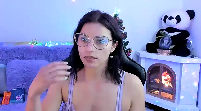 Snapshot of Arenne_rouse chatting on December 11, 2024, 7:25 pm Arenne rouse online show from December 11, 2024, 7:25 pm