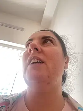 alisiaparril online show from November 13, 2025, 5:17 am