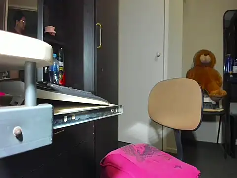 Snapshot of Angelchezcka chatting on February 21, 2026, 8:04 am Angelchezcka online show from February 21, 2026, 8:04 am