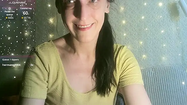 MarieODahliaS online show from March 18, 2026, 8:06 am