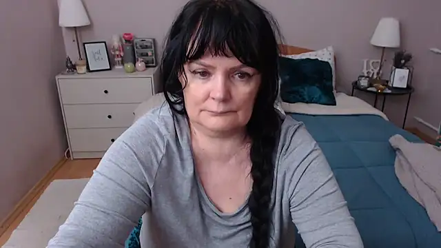 Snapshot of LeveMe2Nightt chatting on February 18, 2026, 3:41 pm LeveMe2Nightt online show from February 18, 2026, 3:41 pm