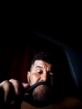 tarra122 online show from April 6, 2026, 4:46 am