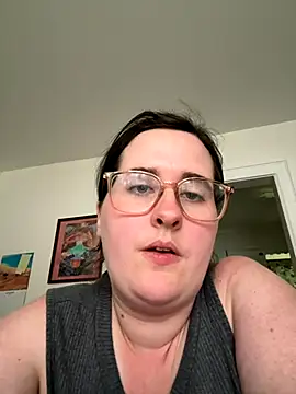 Luce127 online show from September 13, 2025, 9:47 pm