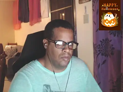 thesugar32 online show from October 26, 2025, 1:55 am