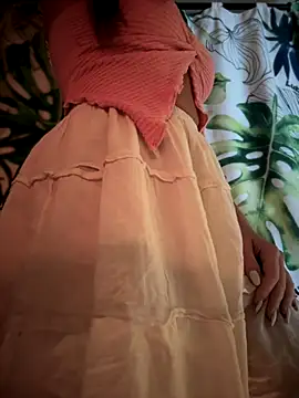 Snapshot of LilliThelo chatting on November 10, 2025, 3:05 am LilliThelo online show from November 10, 2025, 3:05 am