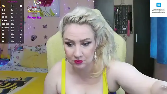 MissLexyGold online show from October 18, 2025, 2:07 pm