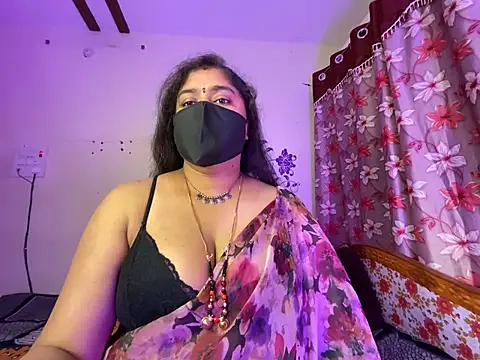 Snapshot of Love_4Sex chatting on January 10, 2026, 2:13 am Love 4Sex online show from January 10, 2026, 2:13 am