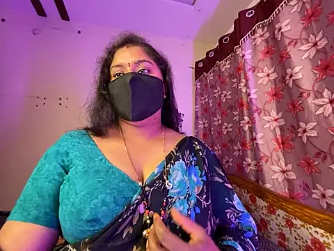 Snapshot of Love_4Sex chatting on February 13, 2026, 5:58 am Love 4Sex online show from February 13, 2026, 5:58 am