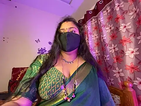 Snapshot of Love_4Sex chatting on February 15, 2026, 5:48 am Love 4Sex online show from February 15, 2026, 5:48 am