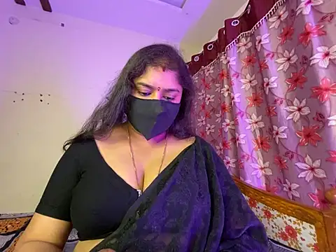 Snapshot of Love_4Sex chatting on February 16, 2026, 2:07 am Love 4Sex online show from February 16, 2026, 2:07 am