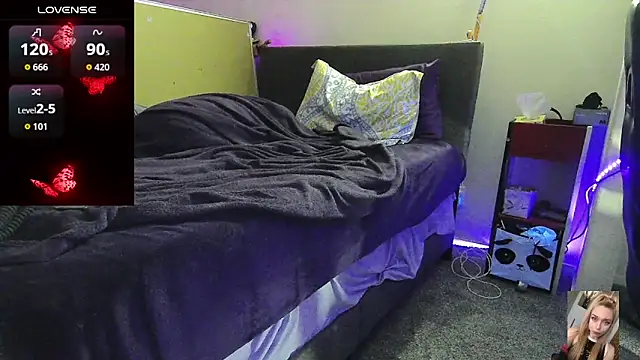 Blondiewithanass online show from April 10, 2026, 8:30 am